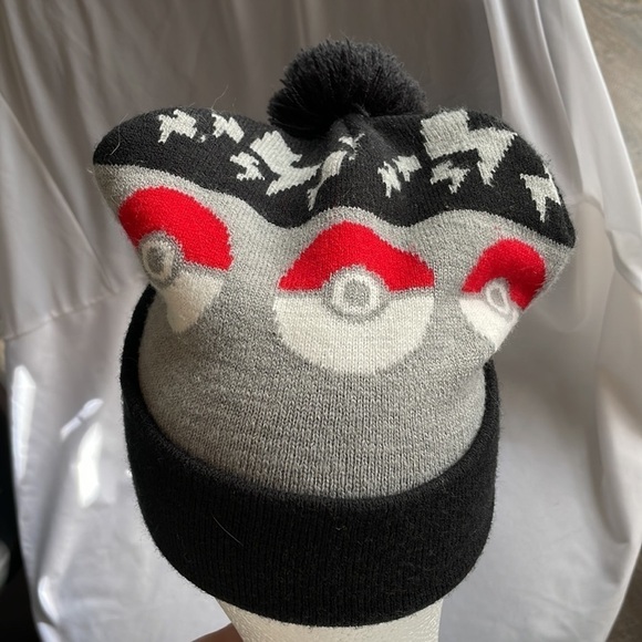 Pokémon Pikachu Pokeball Knit Beanie Hat size L/XL - Picture 8 of 13